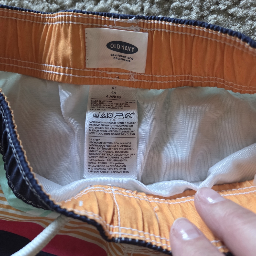 Old Navy Boys Assorted Clothing Bundle Size 4T - Picture 6 of 13